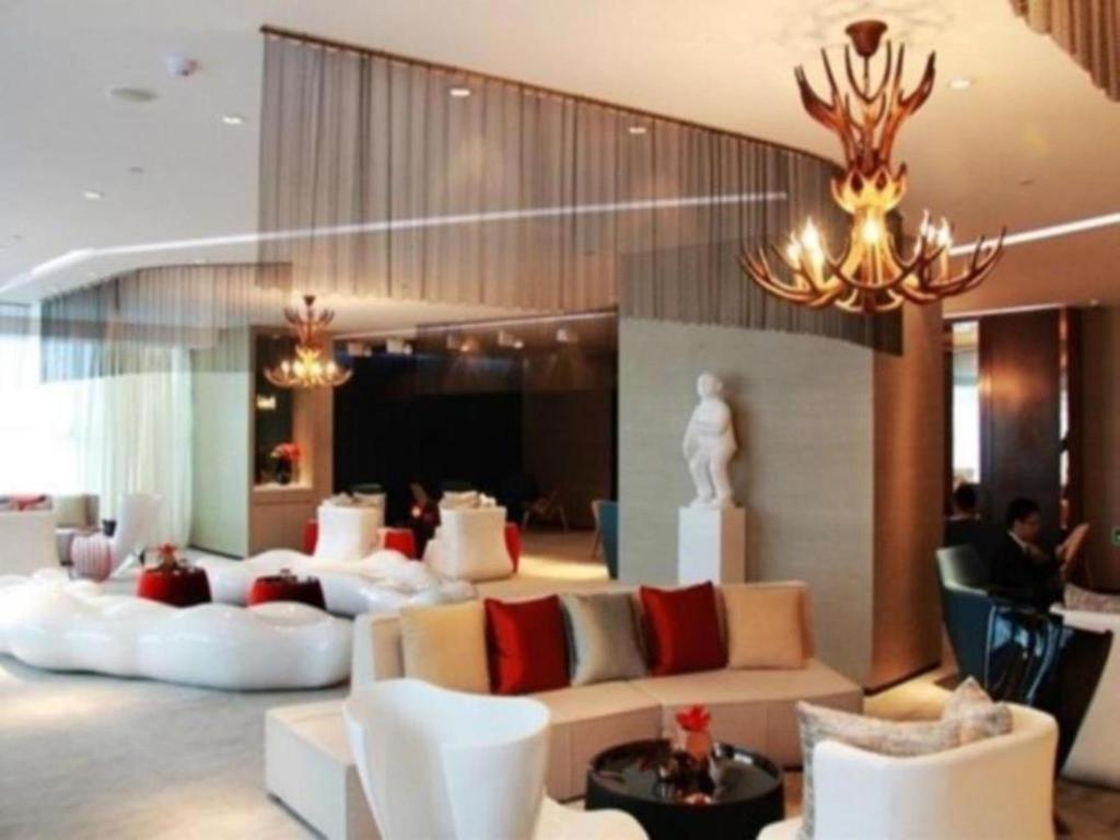 หิมาลายาส ชิงเต่า โฮเต็ล Hotel ภายนอก รูปภาพ