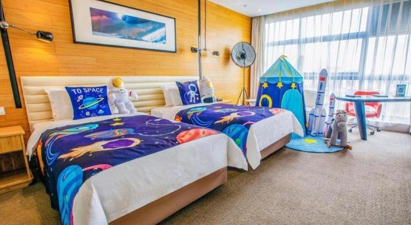 หิมาลายาส ชิงเต่า โฮเต็ล Hotel ภายนอก รูปภาพ