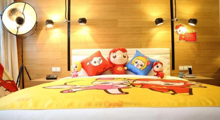 หิมาลายาส ชิงเต่า โฮเต็ล Hotel ภายนอก รูปภาพ