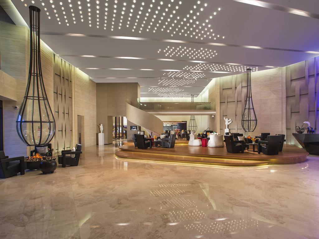 หิมาลายาส ชิงเต่า โฮเต็ล Hotel ภายนอก รูปภาพ